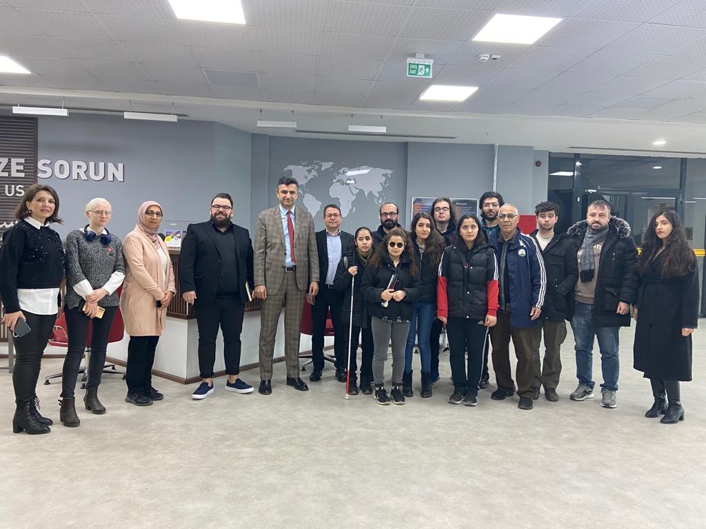 Özel öğrencilerden ‘Engelsiz Kütüphane’ye ziyaret Özel öğrencilerden ‘Engelsiz Kütüphane’ye ziyaret
