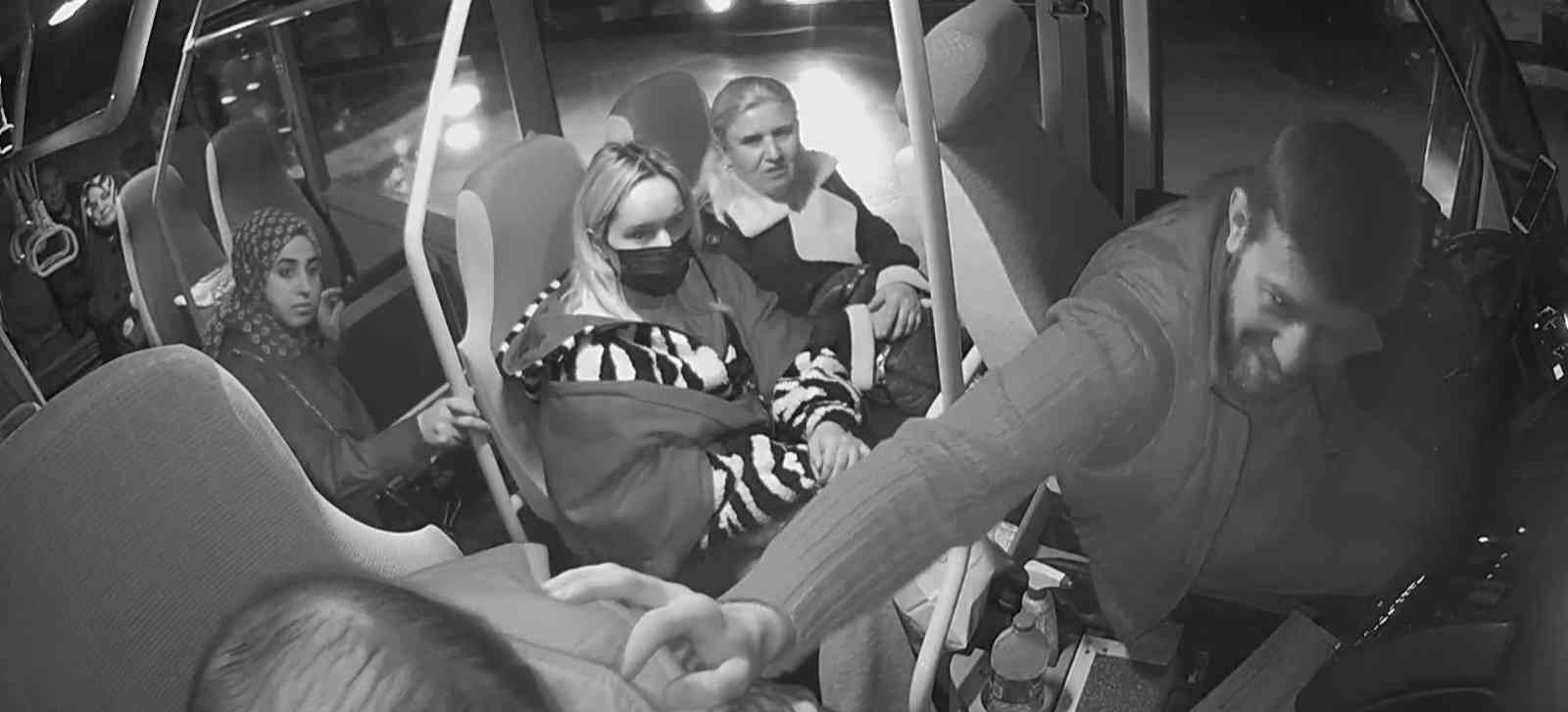 Bursa’da yolcu rahatsızlandı, otobüsü acile böyle çekti