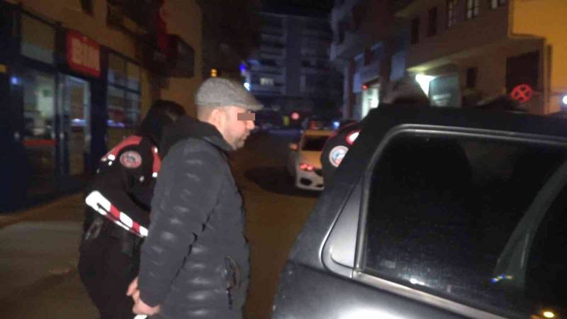 Bursa’da nefes kesen kovalamaca! 11 suçtan sabıkalı çıktı Bursa’da nefes kesen kovalamaca! 11 suçtan sabıkalı çıktı