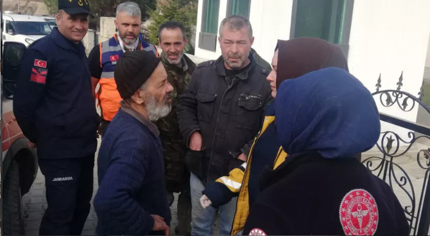 Kayıp olarak aranıyordu! 16 saat sonra sevindiren haber geldi Kayıp olarak aranıyordu! 16 saat sonra sevindiren haber geldi