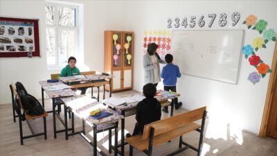 13 yıl atıl kalan okul iki öğrenci için tekrar açıldı