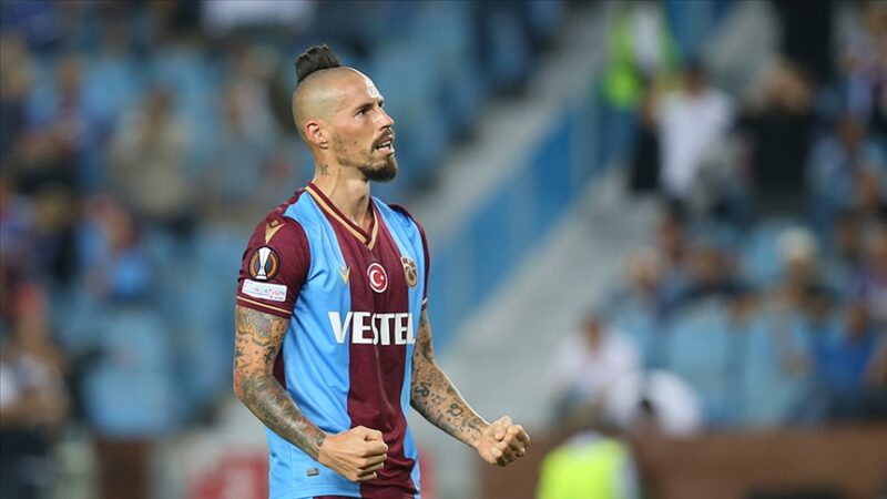 Trabzonspor'da antrenmanda sakatlanan Marek Hamsik, yarın oynanacak Atakaş Hatayspor maçı