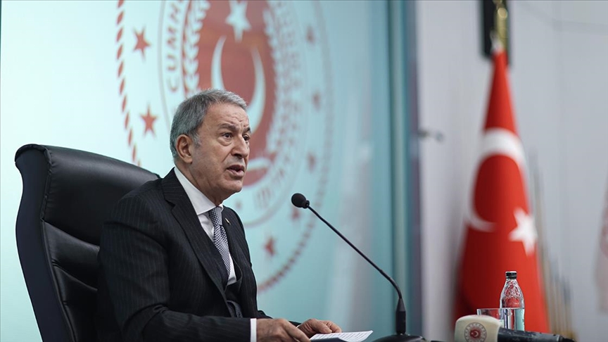 Bakan Akar’dan Yunanistan’a: 6 milden fazlasını kabul etmeyiz