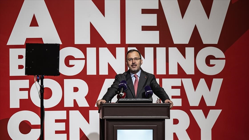 Bakan Kasapoğlu: Türk futbol ekolünü inşa etmeliyiz