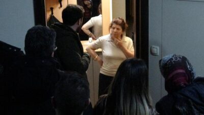 3 gündür uyuyan kadını polis uyandırdı