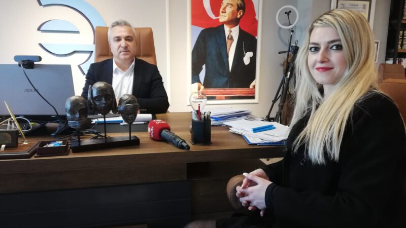 Depremzedeleri ilgilendiren önemli bilgiler! Özgür Erdursun nasıl başvuru yapılacağını anlattı…