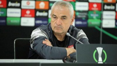 Rıza Çalımbay deprem sonrası acı haberi verdi: “Ailesinden 15 kişi vefat etti”