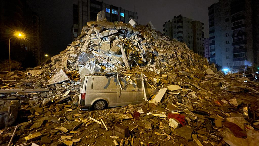 7,4’lük deprem sonrası deneyimli valilere görev