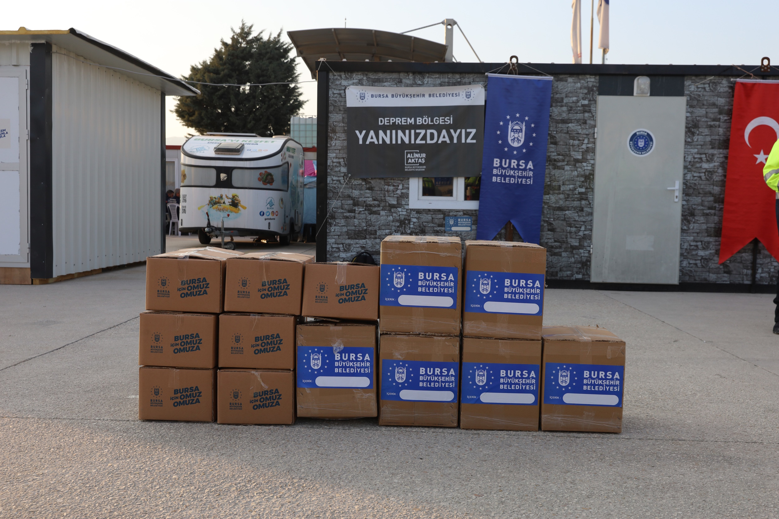 Büyükşehir’in Hatay için seferberliği sürüyor