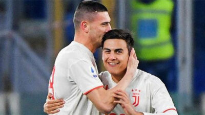 Yıldız futbolculardan Türkiye’ye destek