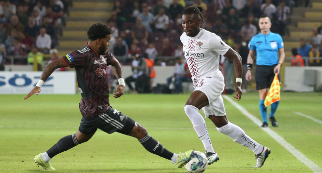 Sam Adekugbe Galatasaray’da Sam Adekugbe Galatasaray’da