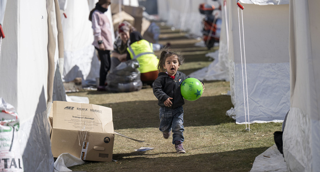 Spor dünyası depremzedeler için tek yürek oldu Spor dünyası depremzedeler için tek yürek oldu