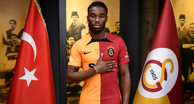 Sam Adekugbe resmen Galatasaray’da Sam Adekugbe resmen Galatasaray’da
