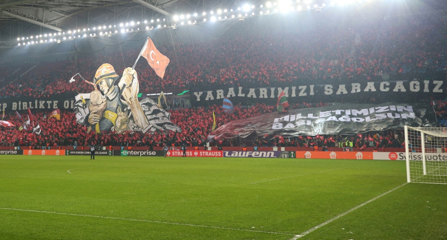 Duygulandıran koreografi dünya basınında Duygulandıran koreografi dünya basınında