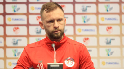 Antalyaspor’da sürpriz ayrılık