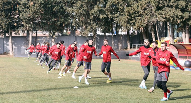 Galatasaray’ın kamp kadrosu açıklandı! Zaniolo ve Sam Adekugbe…