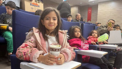 Depremzede çocuklara İnegöl’de sinema sürprizi