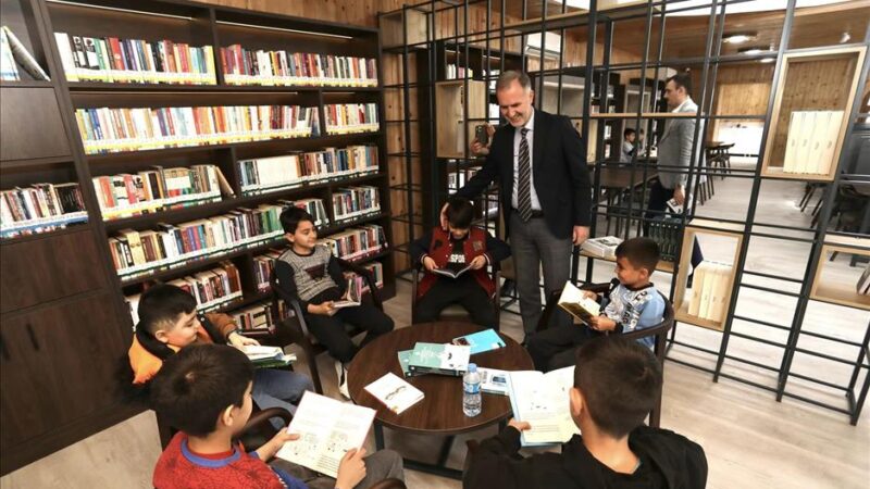 ‘Gençlerin geleceği Nöbetçi Kitaphaneler ile inşa edilecek’ İnegöl Belediyesi’nin şehre değer katacak projesi olan Kanal İnegöl projesinin