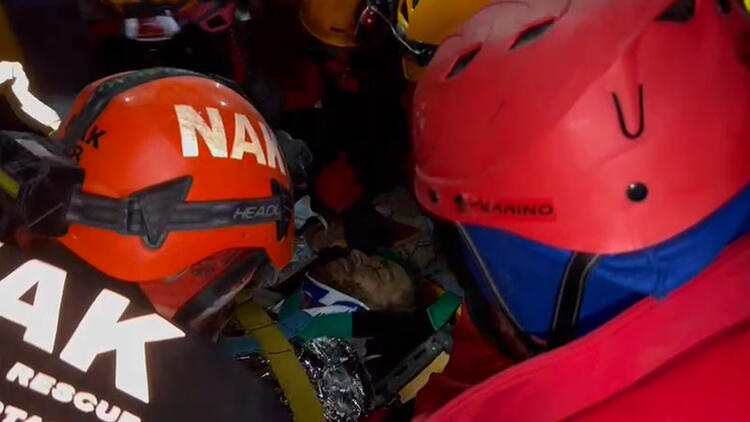 Recep Yahya ile babası 88 saat sonra enkazdan sağ çıkarıldı