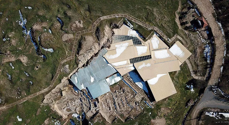 Arslantepe Höyüğü depremde hasar gördü! Çatı çöktü, duvarları kaydı