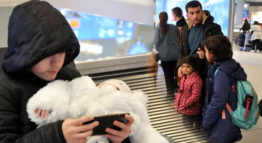 Tahliye uçuşlarıyla İstanbul’a gelen depremzedeler yaşadıkları felaketi anlattı