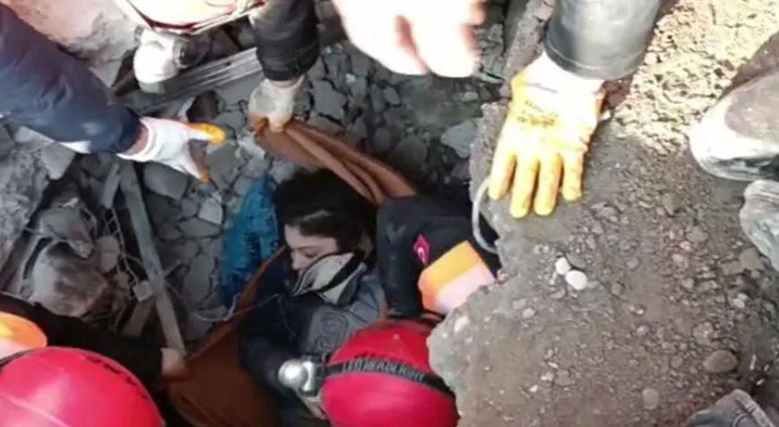 Antakya Devlet Hastanesi enkazından bir kişi kurtarıldı