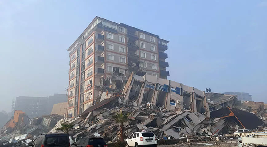 Ailesi enkaz altında kalan adam konuştu: “Hatay haritadan silinmiş”