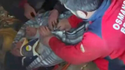 Kahramanmaraş’tan bir güzel haber daha! Genç kız enkazdan kurtarıldı