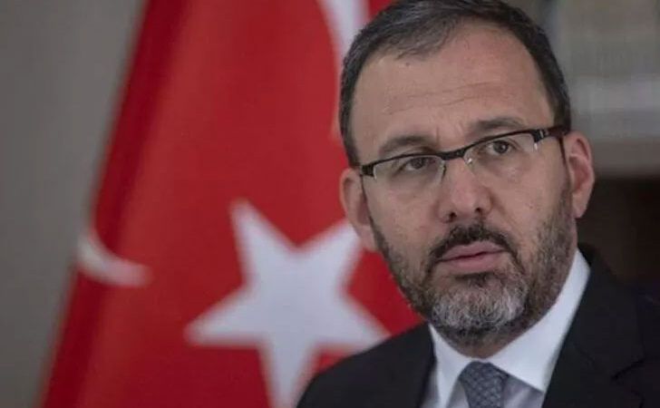 Gençlik ve Spor Bakanı Mehmet Muharrem Kasapoğlu’ndan tribünlerdeki tezahüratlara ilişkin açıklama Gençlik ve Spor Bakanı Dr. Mehmet Muharrem Kasapoğlu, “Spor sahaları
