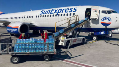 SunExpress, deprem bölgesi uçuşlarını ücretsiz yaptı