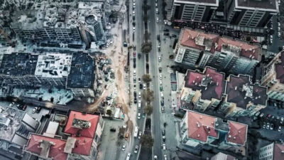 Deprem riskli binada oturanlar merak ediyordu: Bina güçlendirmenenin maliyeti daire başı…