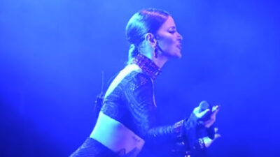 Pop müziğin sevilen ismi Simge Bursa’yı coşturdu