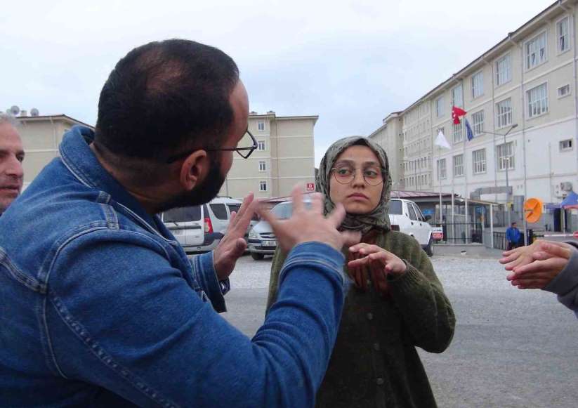 Engelli çift, namaza kalkınca depremden sağ kurtuldu