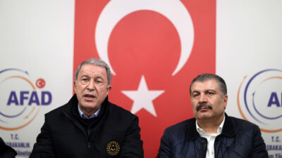 Bakan Akar: Tüm karargahlar sivil vatandaşlara açıldı