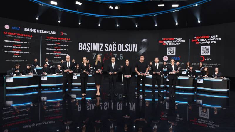 Ünlü isimler canlı yayında duygu dolu anlar yaşadı