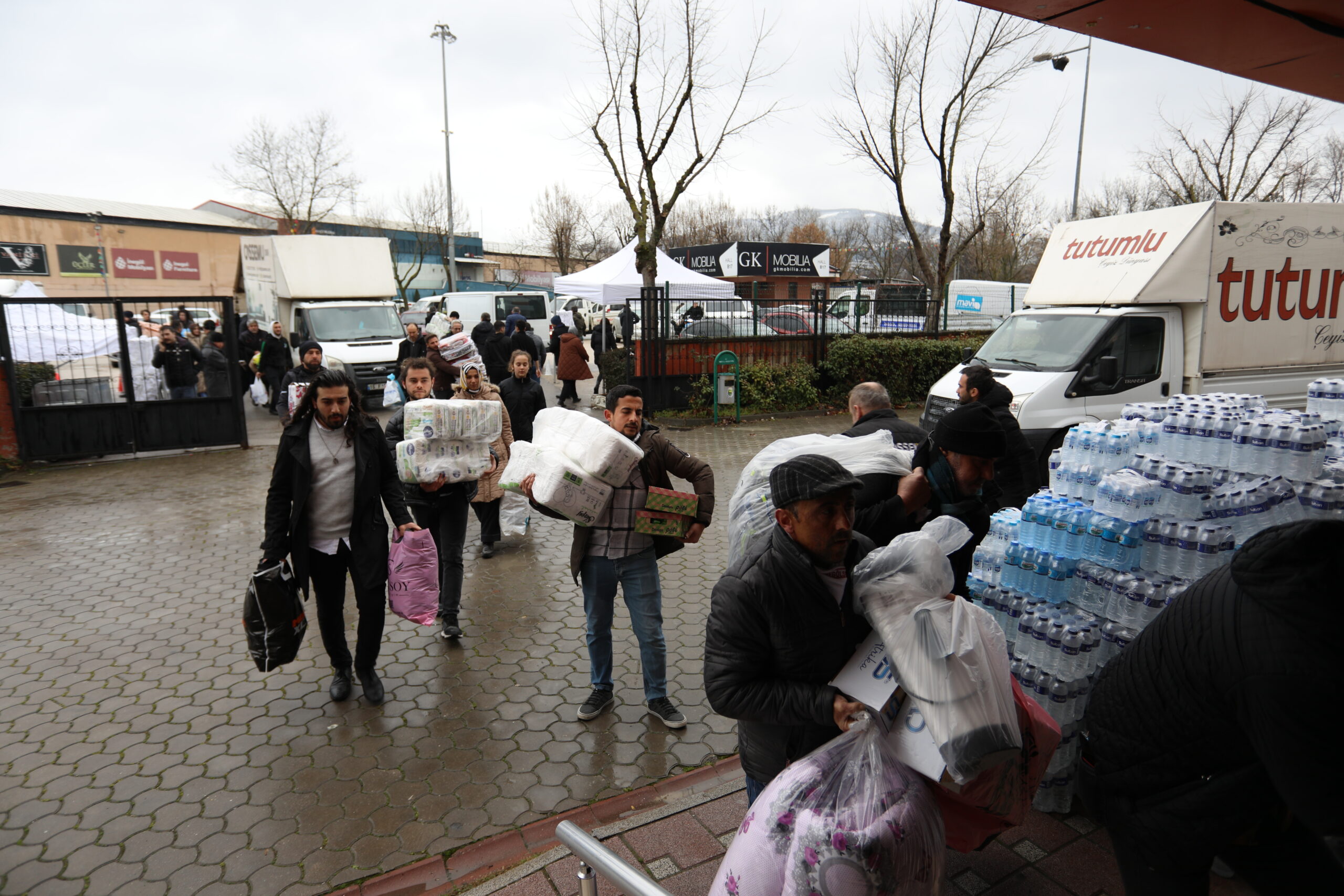 İnegöl’den deprem bölgesine 670 araçlık destek sağlandı