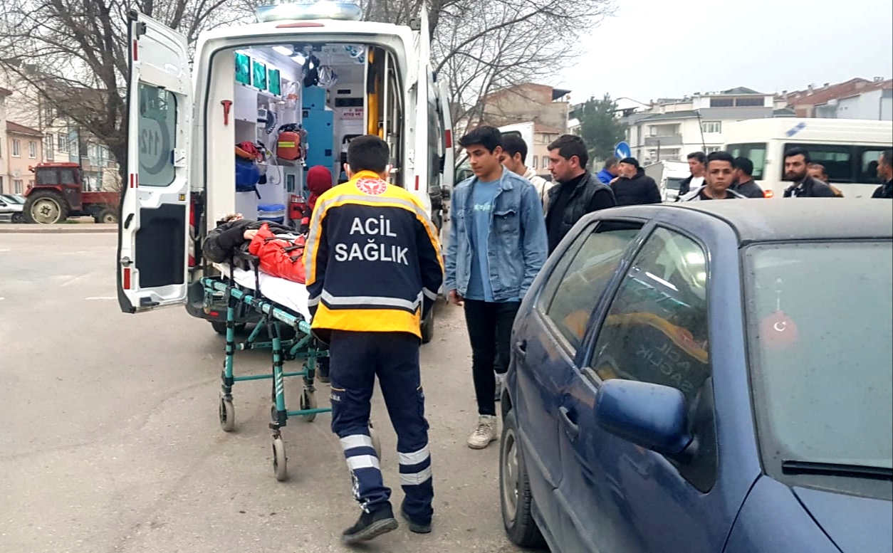 Bursa’da trafik kazası: 2 kişi yaralandı
