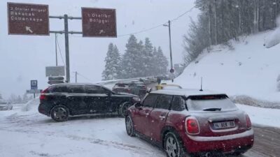 Uludağ’a tatilci akını! Trafikte yoğunluk