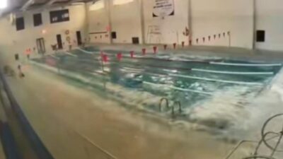 Deprem anında yüzme havuzundaki dalgalanma kamerada