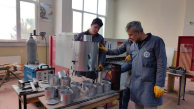 İnegöl’de meslek lisesi öğrencilerinden soba seferberliği