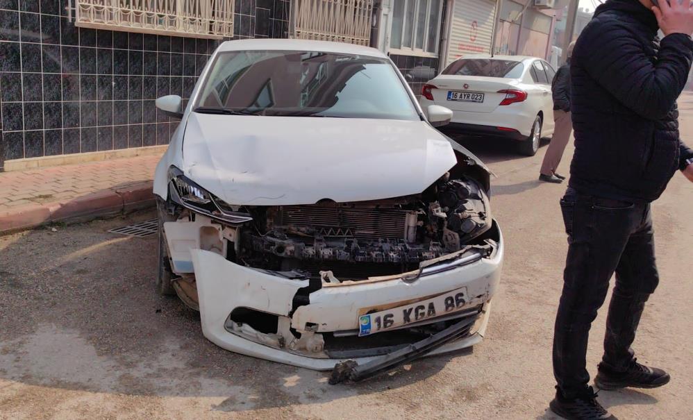 Bursa’da kaza: 3 yaralı Bursa’da kaza: 3 yaralı