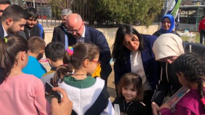 AK Parti heyeti depremzedeleri ziyaret etti