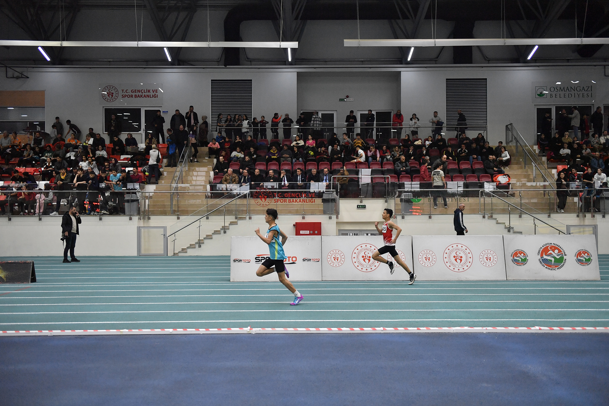 Osmangazi Atletizm Salonu’nda gençlik rüzgarı