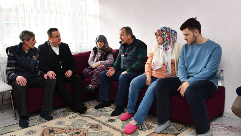 Mustafakemalpaşa Belediye Başkanı Mehmet Kanar, asrın felaketi olarak adlandırılan Kahramanmaraş