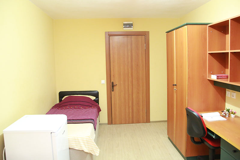 ÇEK Bursa’da yurtlarını depremzedelere açtı ÇEK Bursa’da yurtlarını depremzedelere açtı