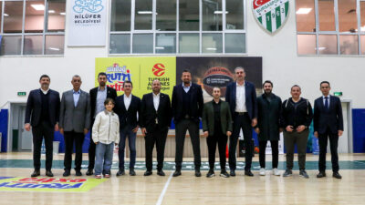 Hidayet Türkoğlu’ndan Frutti Extra Bursaspor’a ziyaret