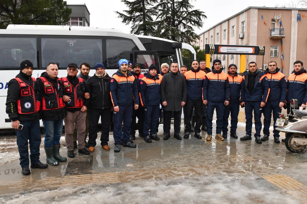 Mustafakemalpaşa’dan depremzedeler için dev destek