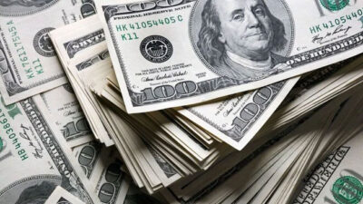 Yıl sonu dolar kuru beklentisi geriledi