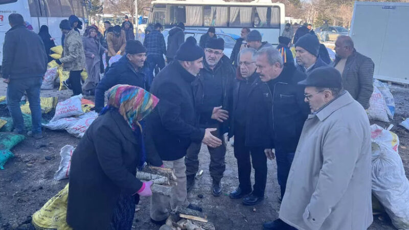 Deprem sonrası ikinci tehlike! Kolera ve covid patlama yapabilir Türkiye’yi derinden sarsan ve 10 ili etkileyen depremlerin ardından Prof.
