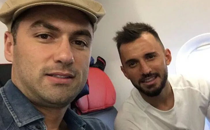 Emre Çolak futbolu bıraktığını açıkladı İspanya 3. Lig ekiplerinden CF Intercity ile geçtiğimiz ay sözleşme